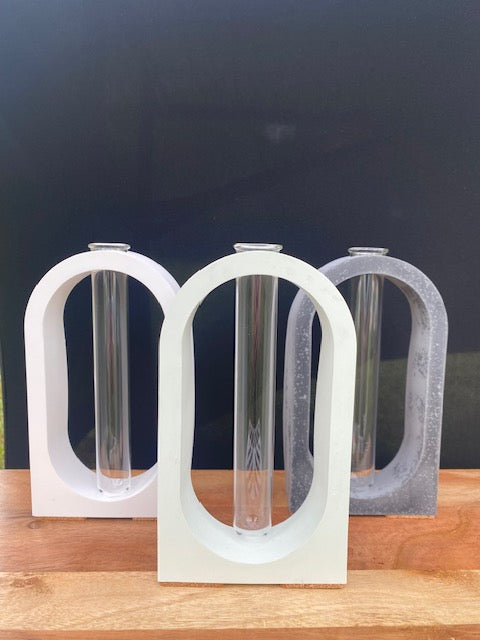 ResinCrete Plant Holder