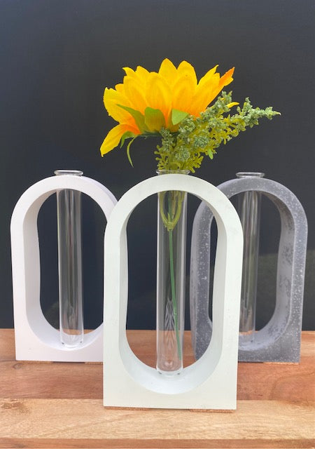 ResinCrete Plant Holder