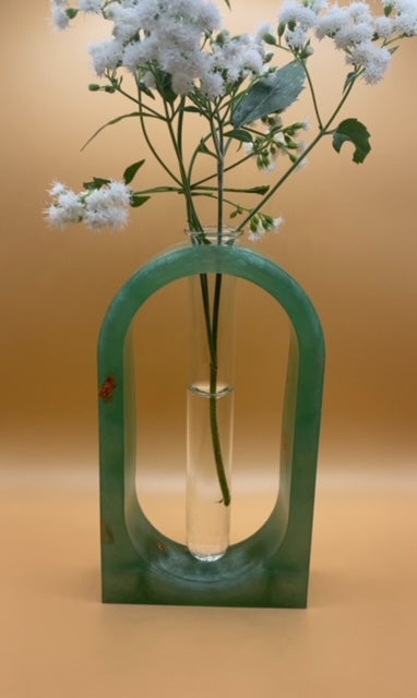 Resin plant/flower/propagate holder